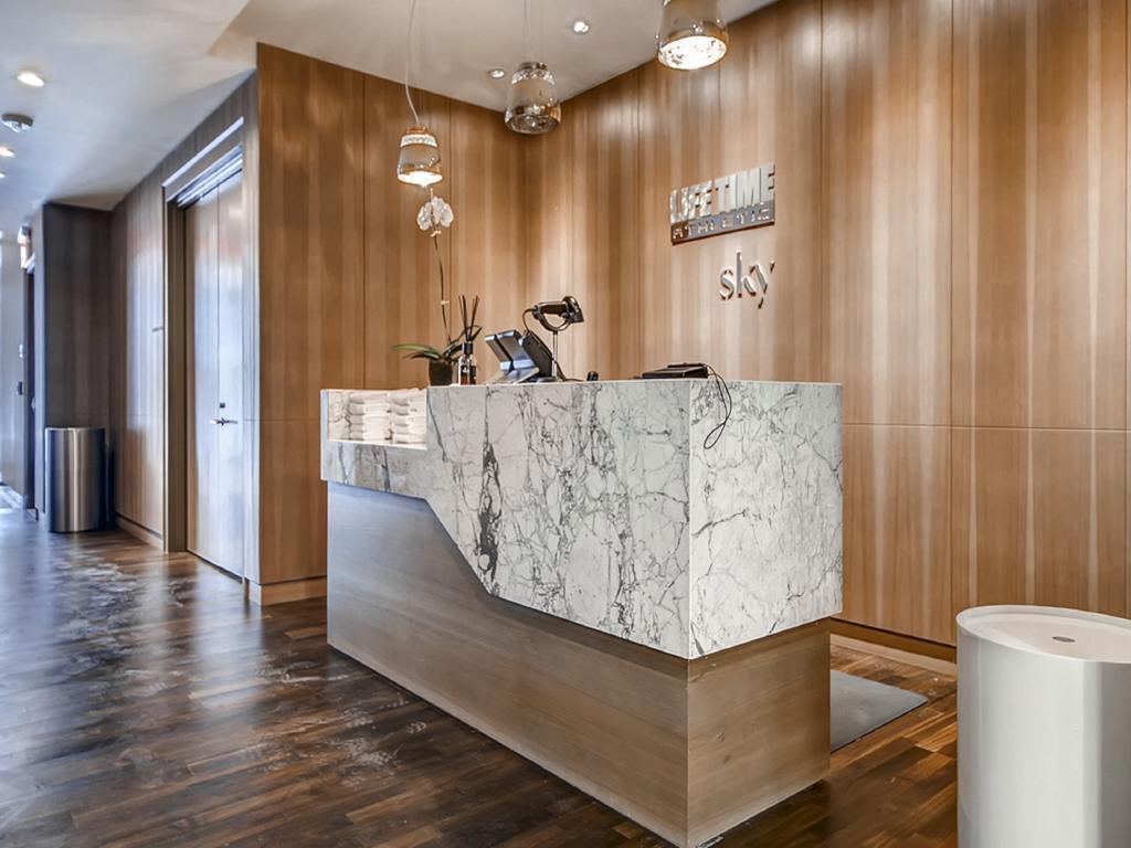 Global Luxury Suites At Sky New York City Exterior photo